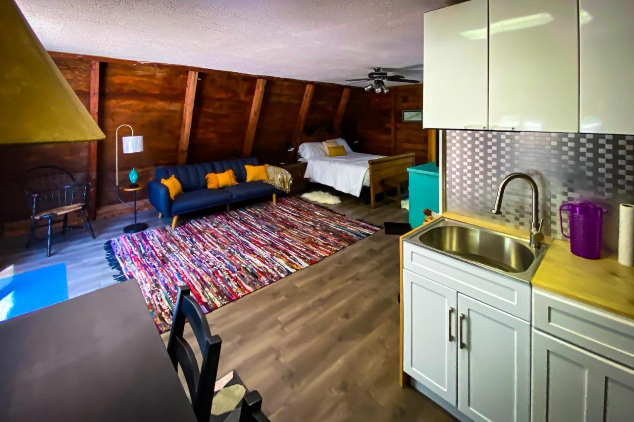 Hikers Haven, A Cozy Cabin Loft Above Bashakill Wildlife Refuge Villa Wurtsboro Екстериор снимка